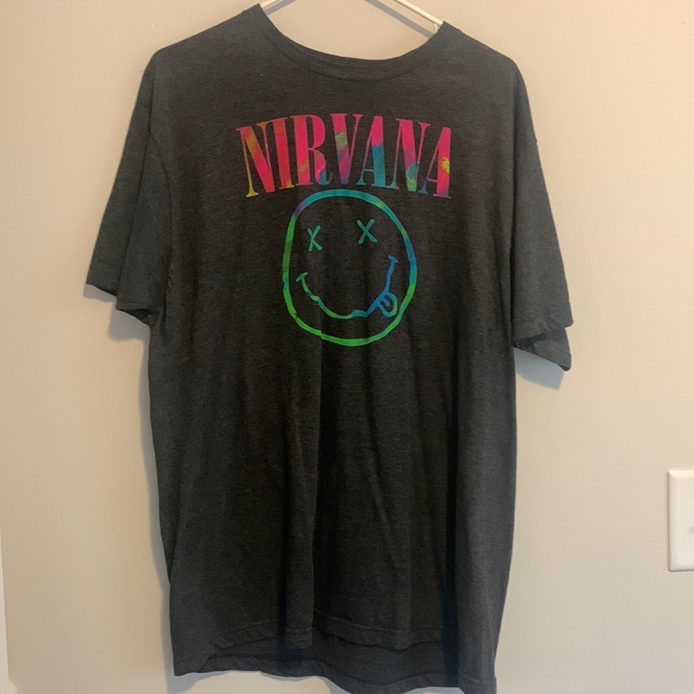 NIRVANA band tee😋